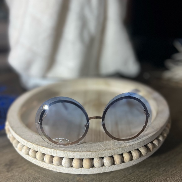 Aldo sunglasses NEVER WORN Tags in place - Picture 3 of 3